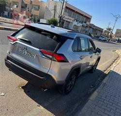 تۆیۆتا ڕاڤ 4